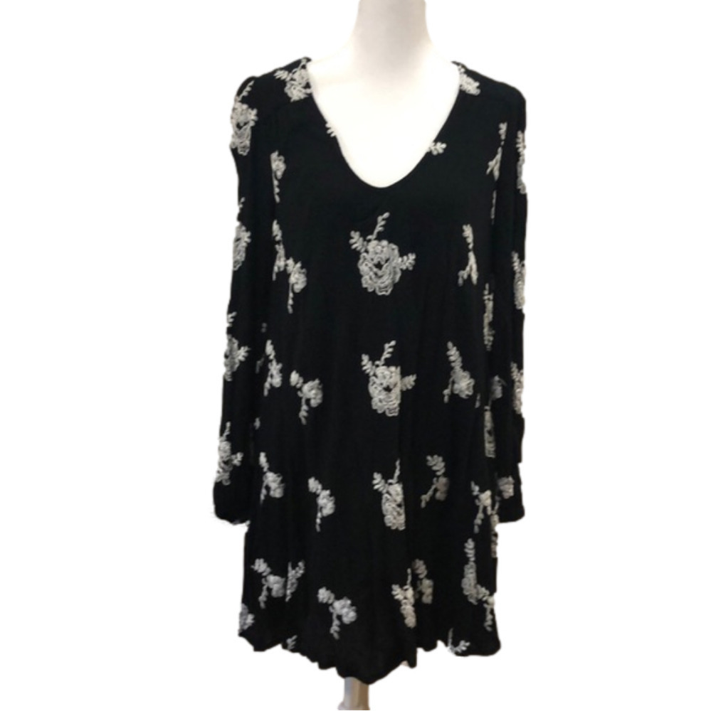 Free People Emma Flare Dress Crinkled Gauze Floral Keyhole Back Black & White S